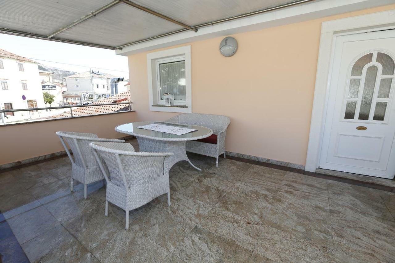 Apartment Bojan With Terrace And Sea View Baška Exterior foto
