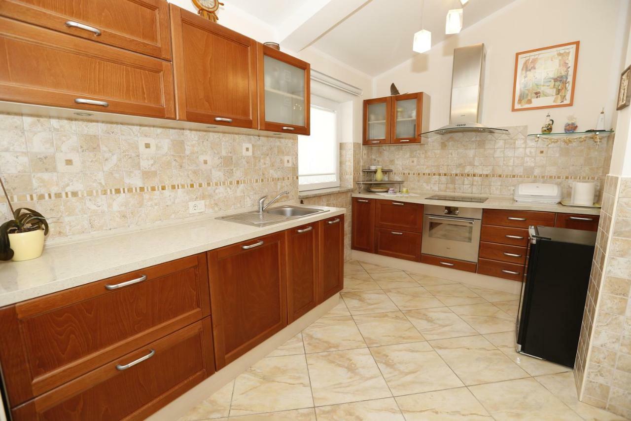 Apartment Bojan With Terrace And Sea View Baška Exterior foto